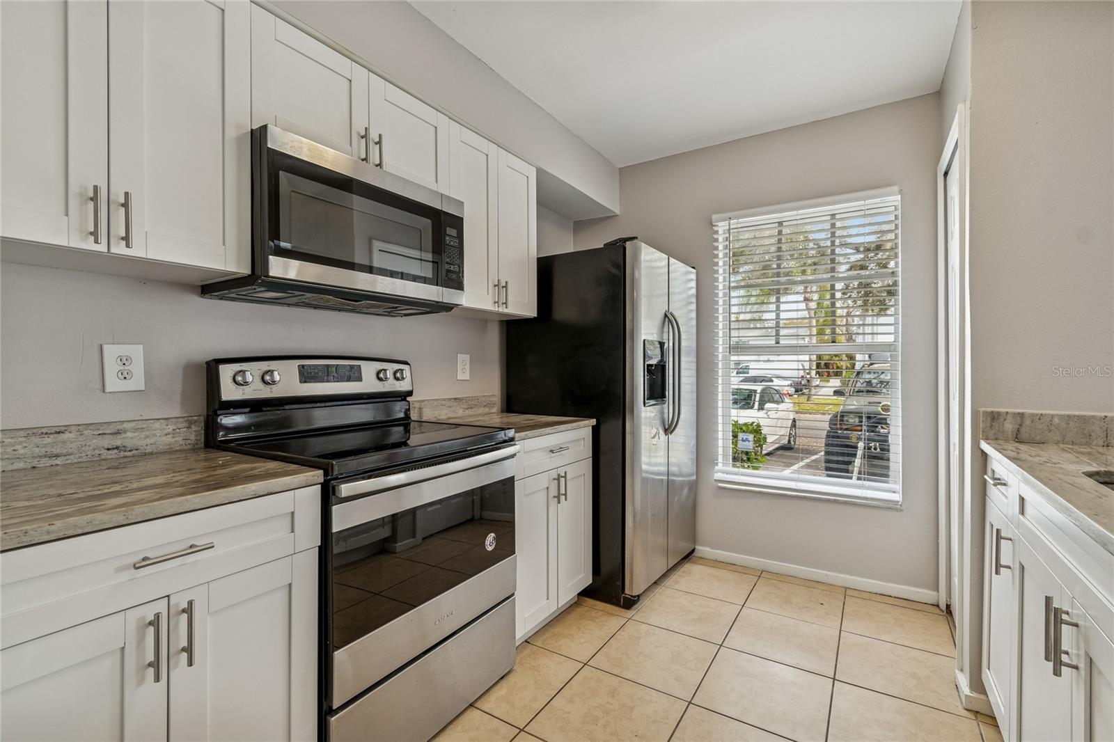 7402 E BANK DR, TAMPA, FL — photo 17