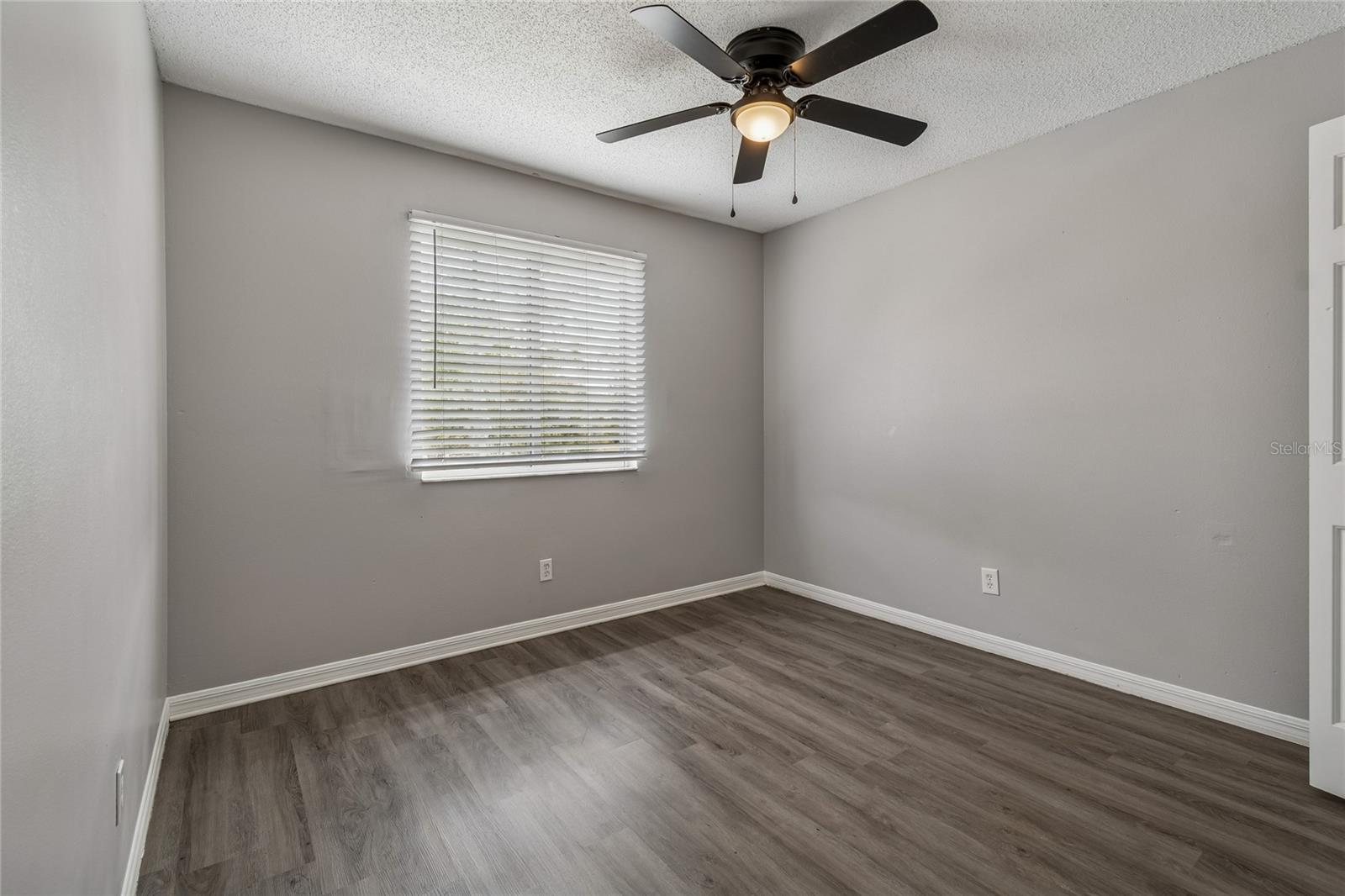 7402 E BANK DR, TAMPA, FL — photo 29