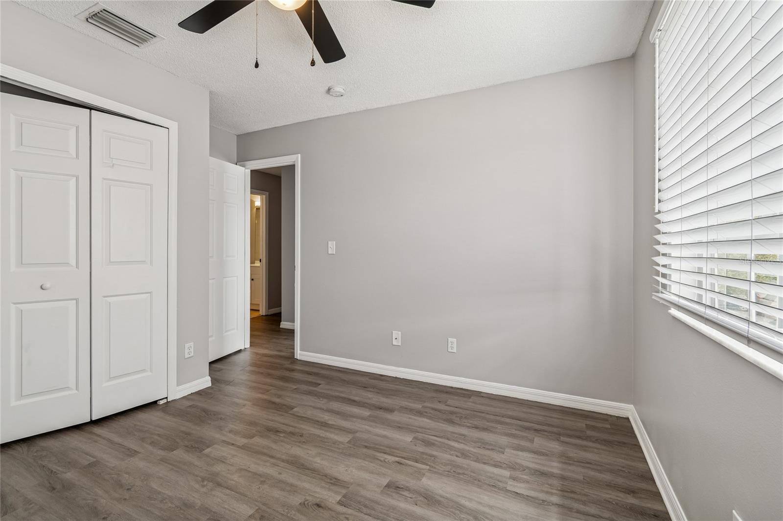 7402 E BANK DR, TAMPA, FL — photo 31