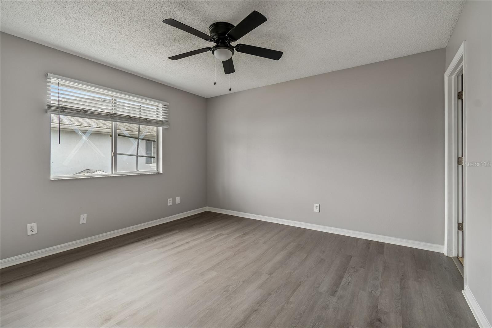 7402 E BANK DR, TAMPA, FL — photo 33