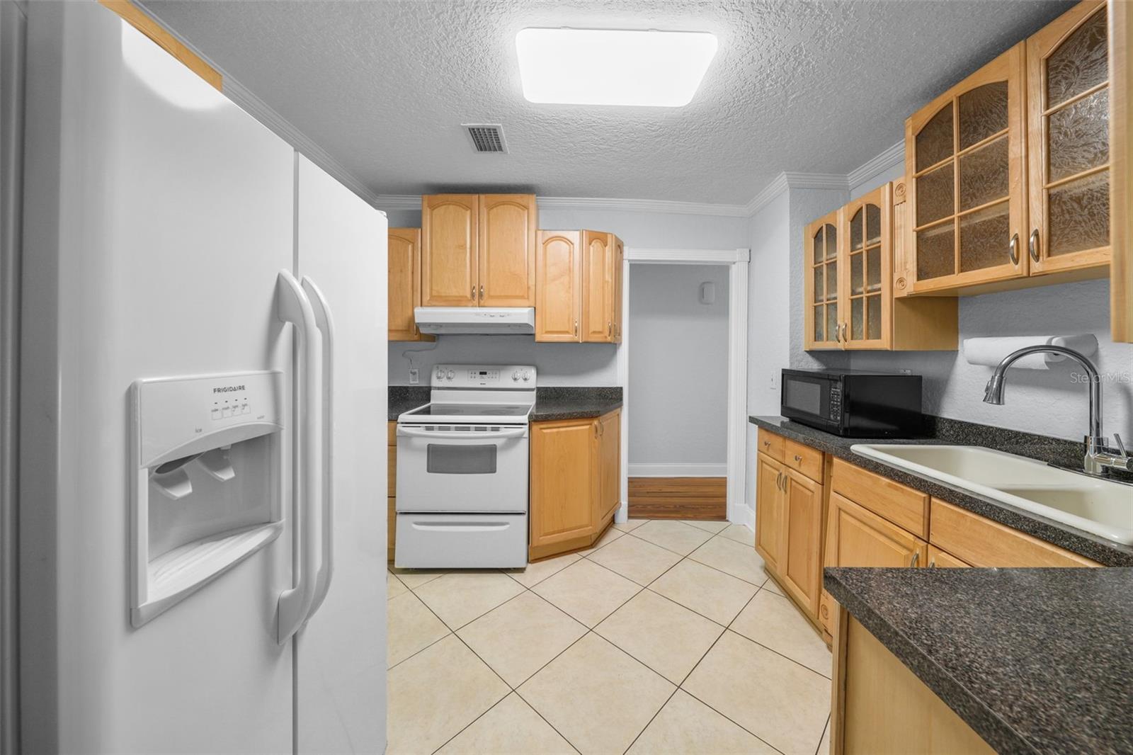 814 W INDIANA AVE, TAMPA, FL — photo 13