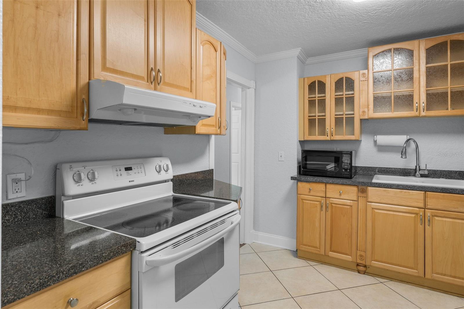 814 W INDIANA AVE, TAMPA, FL — photo 14