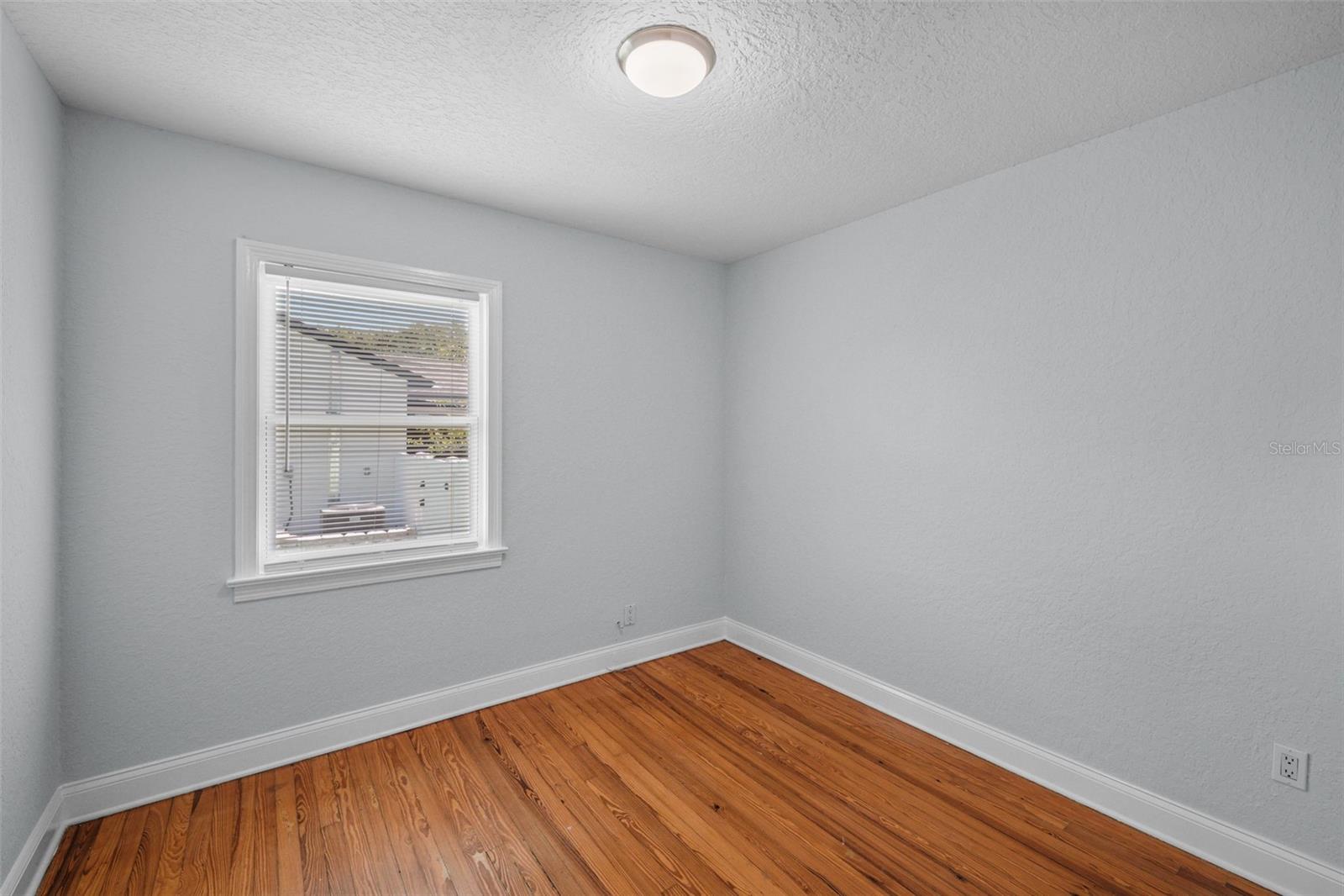 814 W INDIANA AVE, TAMPA, FL — photo 27