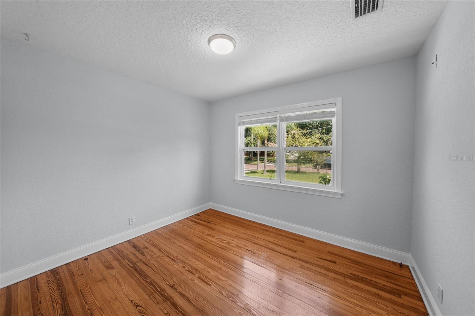 814 W INDIANA AVE, TAMPA, FL — photo 32