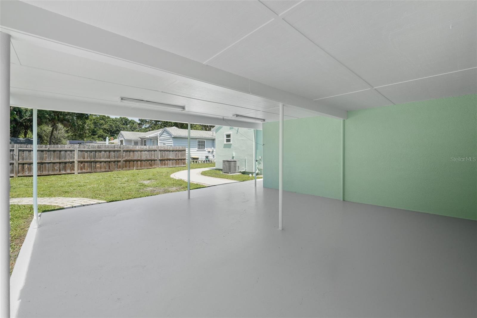 814 W INDIANA AVE, TAMPA, FL — photo 39