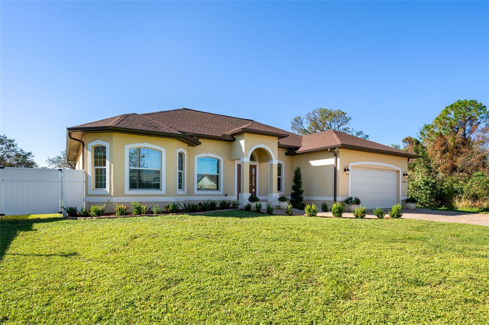 1900 COLLEEN ST, SARASOTA, FL — photo 2