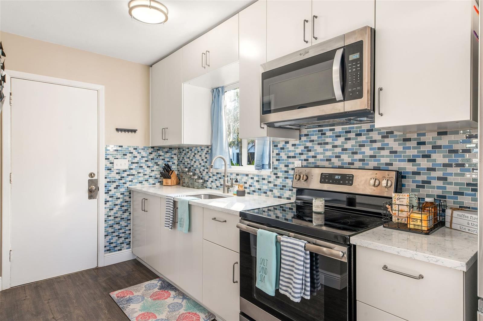 1704 WISCONSIN LN, SARASOTA, FL — photo 9