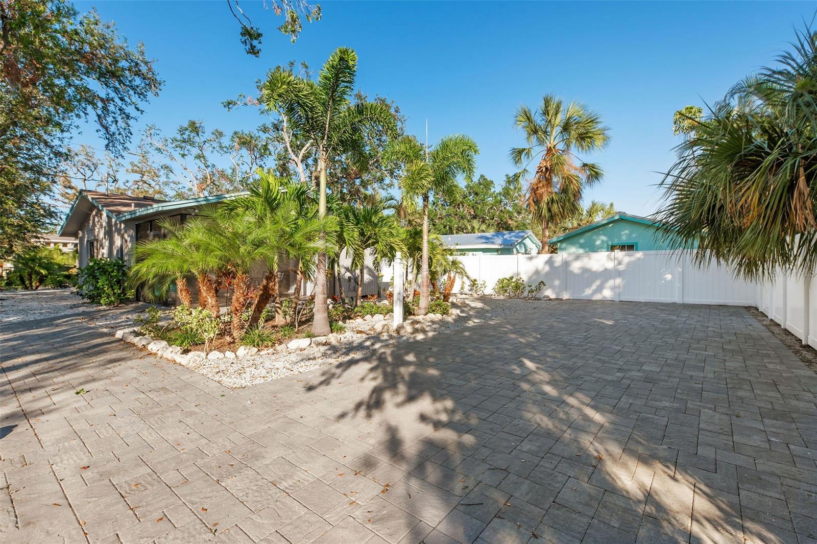 1704 WISCONSIN LN, SARASOTA, FL — photo 25