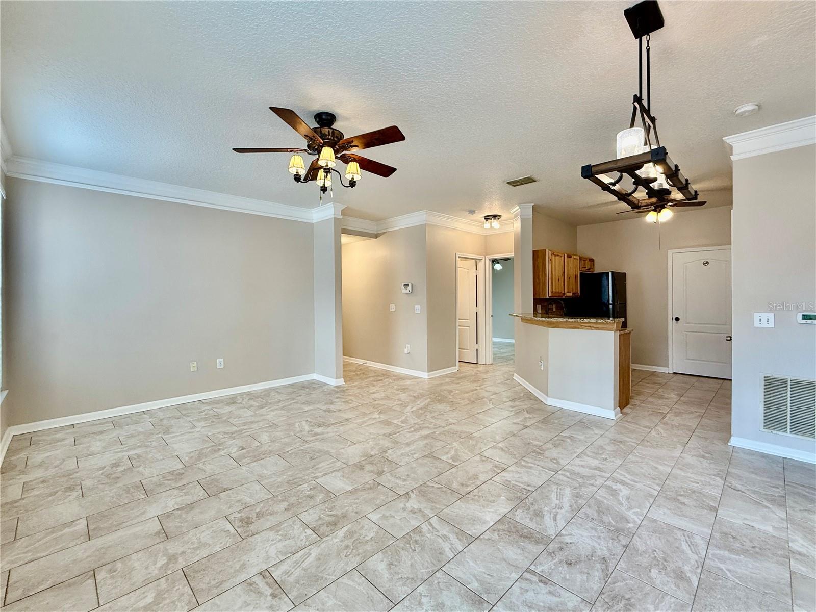 18013 VILLA CREEK DR, TAMPA, FL — photo 14