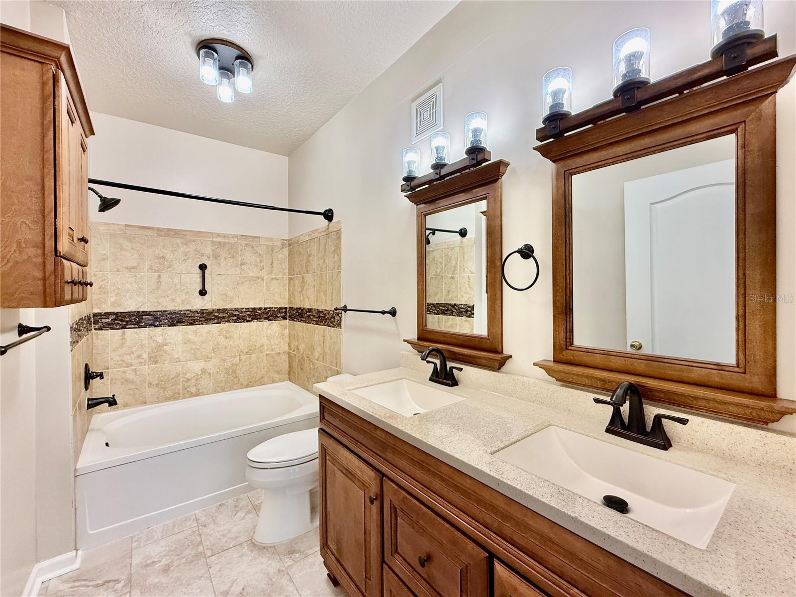 18013 VILLA CREEK DR, TAMPA, FL — photo 23