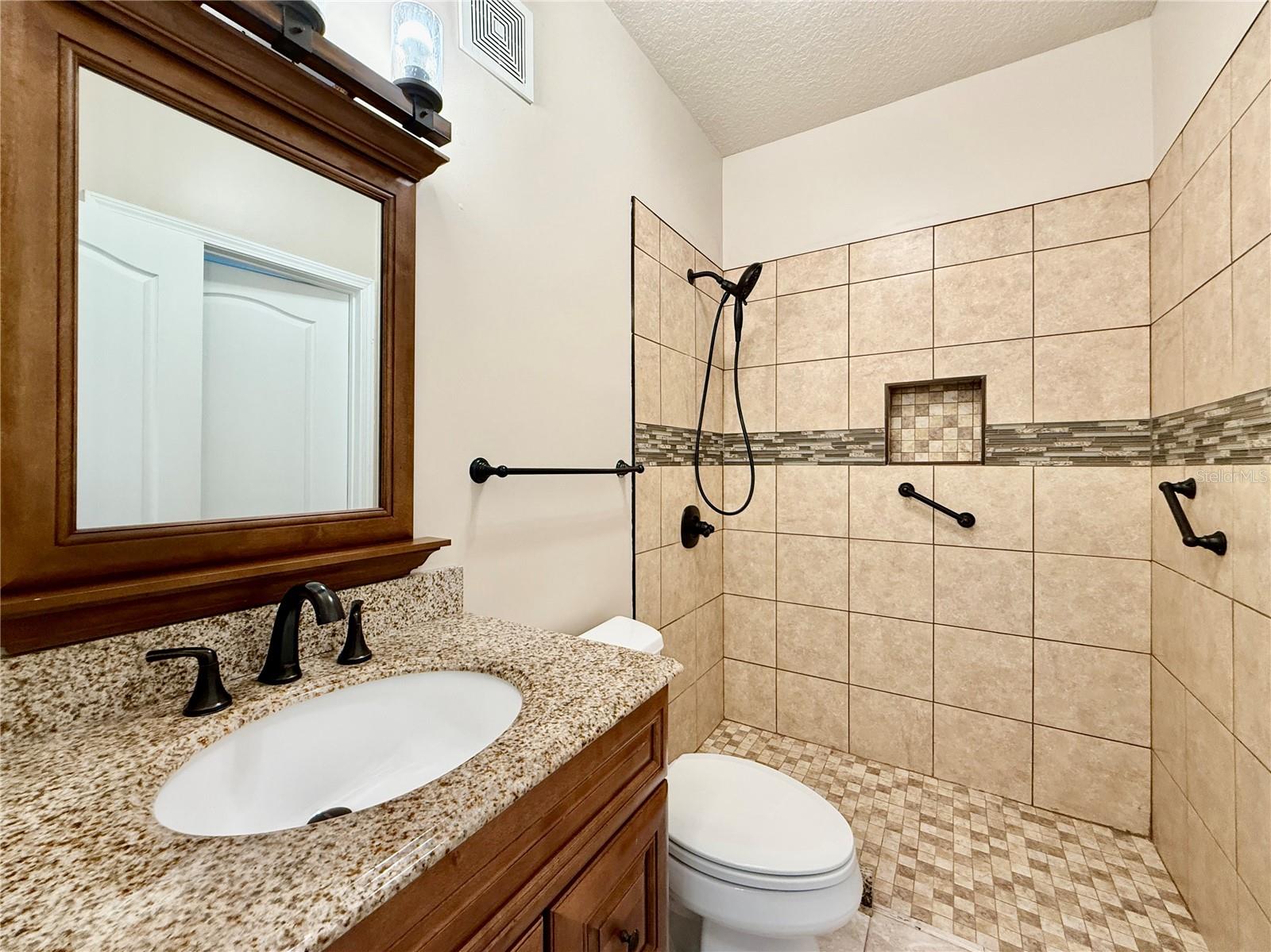 18013 VILLA CREEK DR, TAMPA, FL — photo 32