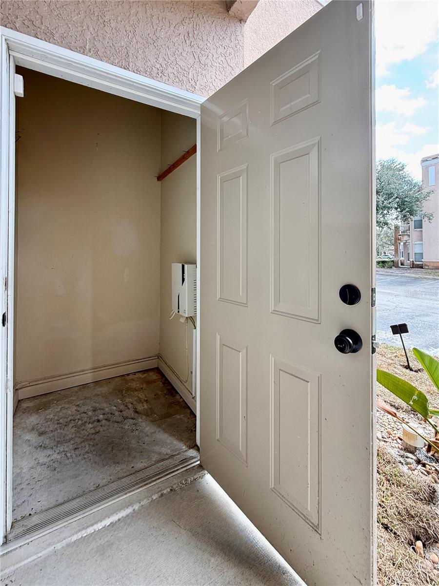 18013 VILLA CREEK DR, TAMPA, FL — photo 40