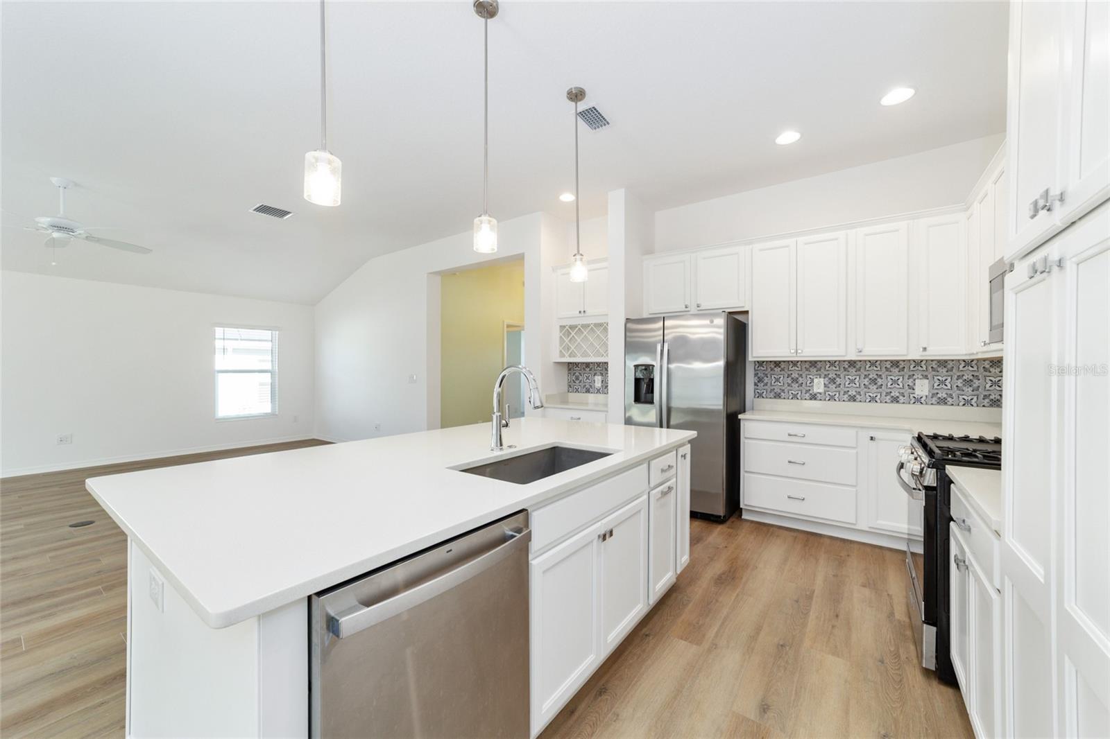 1706 COLLEEN CT, THE VILLAGES, FL — photo 40