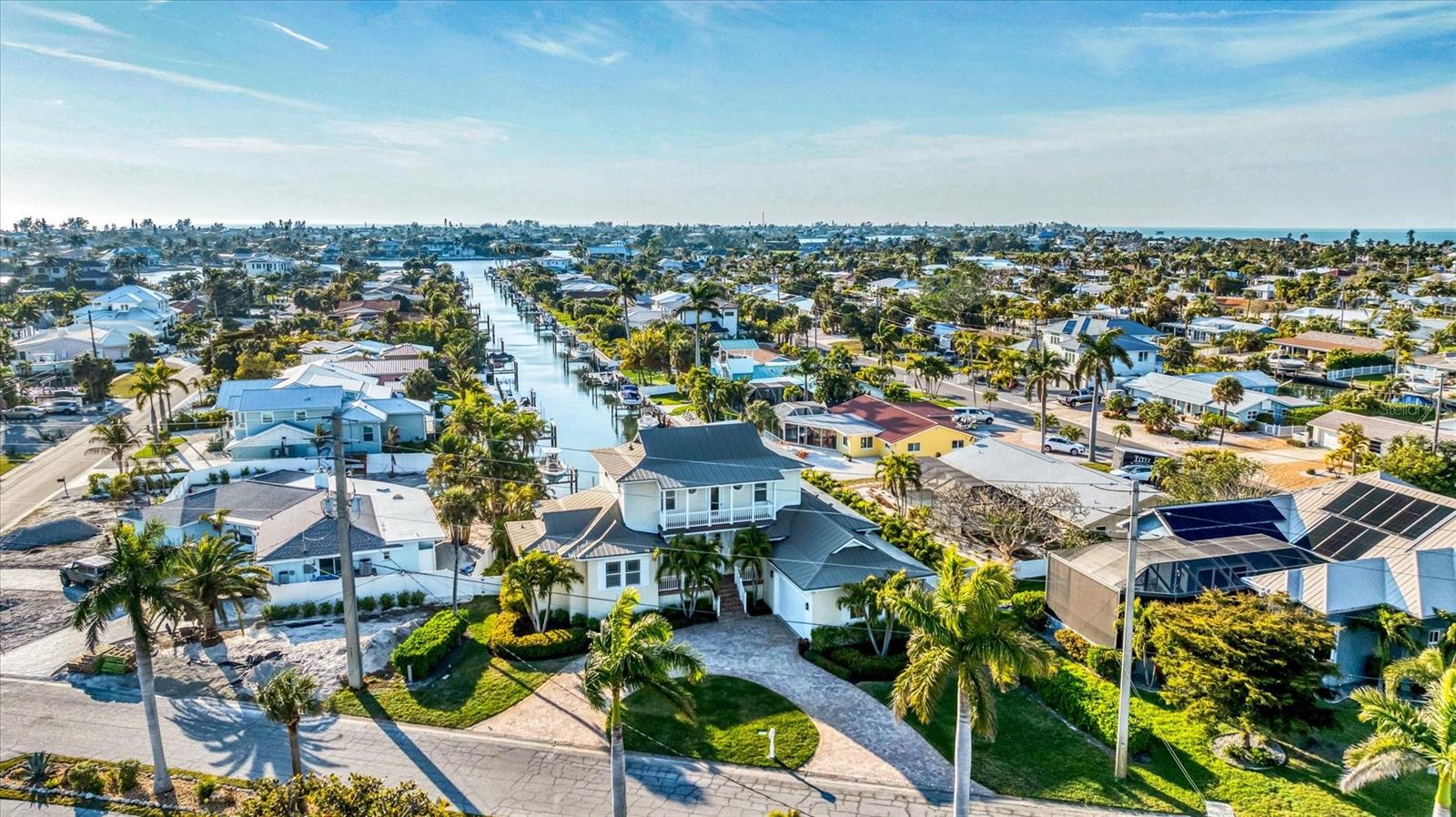 634 KEY ROYALE DR, HOLMES BEACH, FL — photo 4