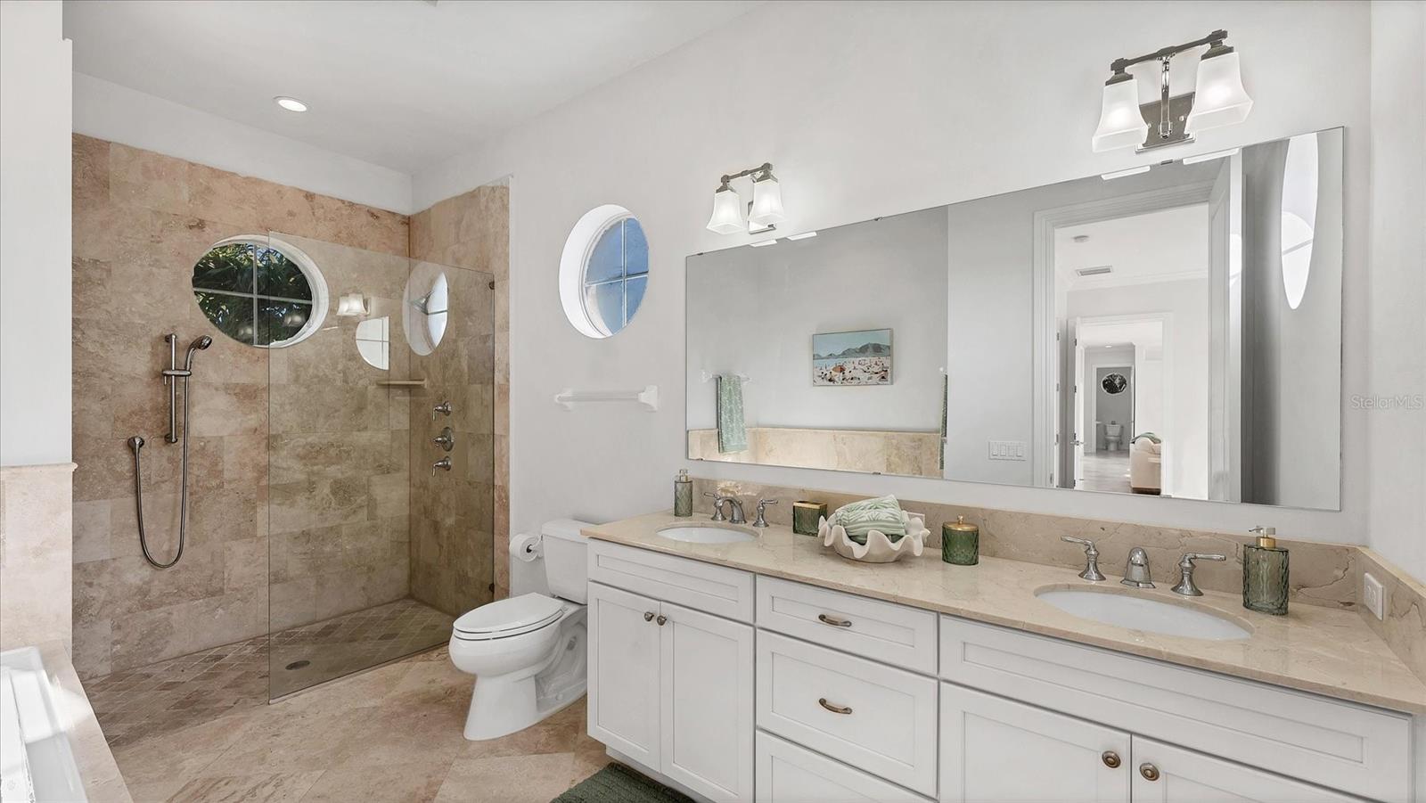 634 KEY ROYALE DR, HOLMES BEACH, FL — photo 17