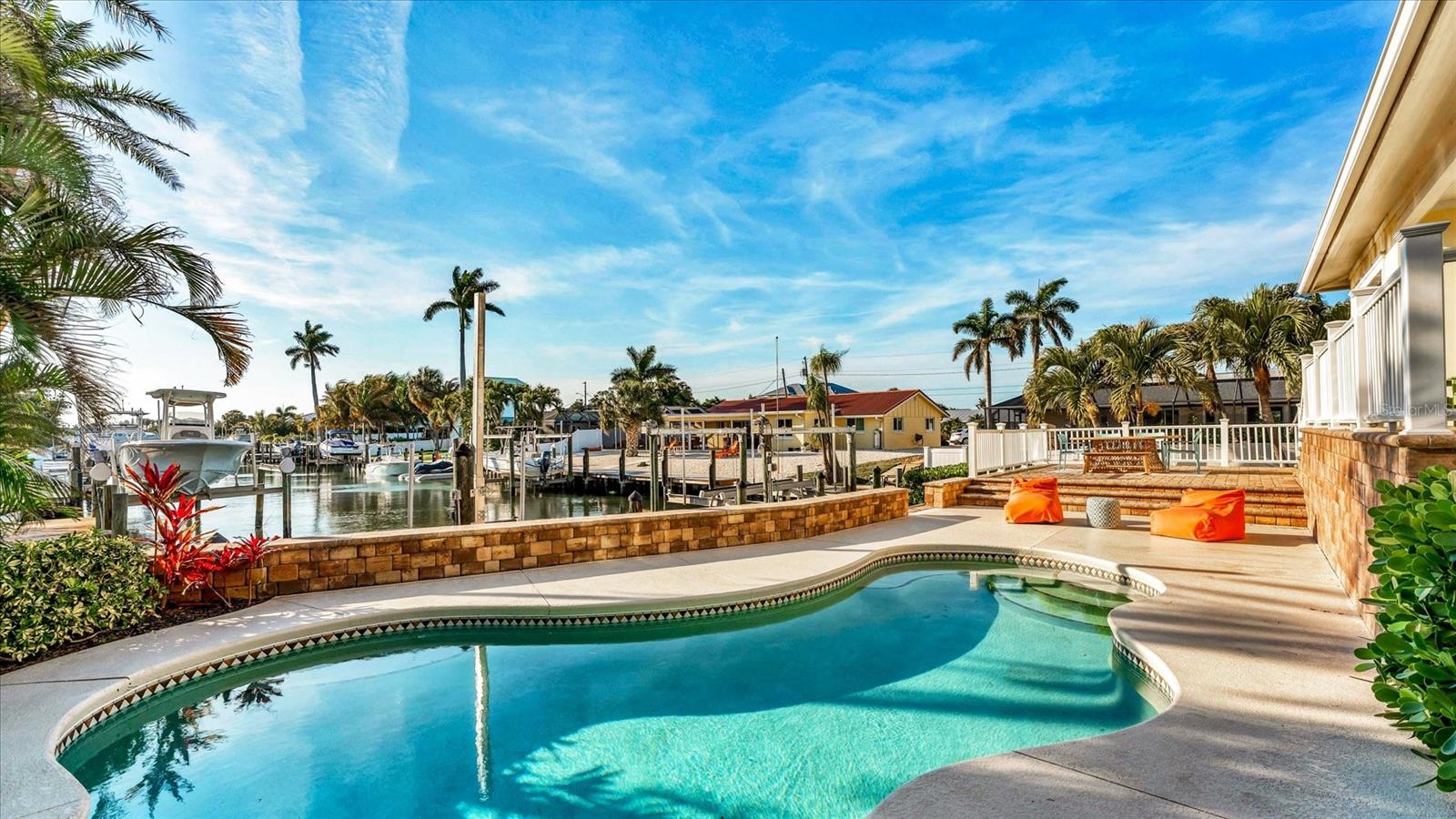 634 KEY ROYALE DR, HOLMES BEACH, FL — photo 30