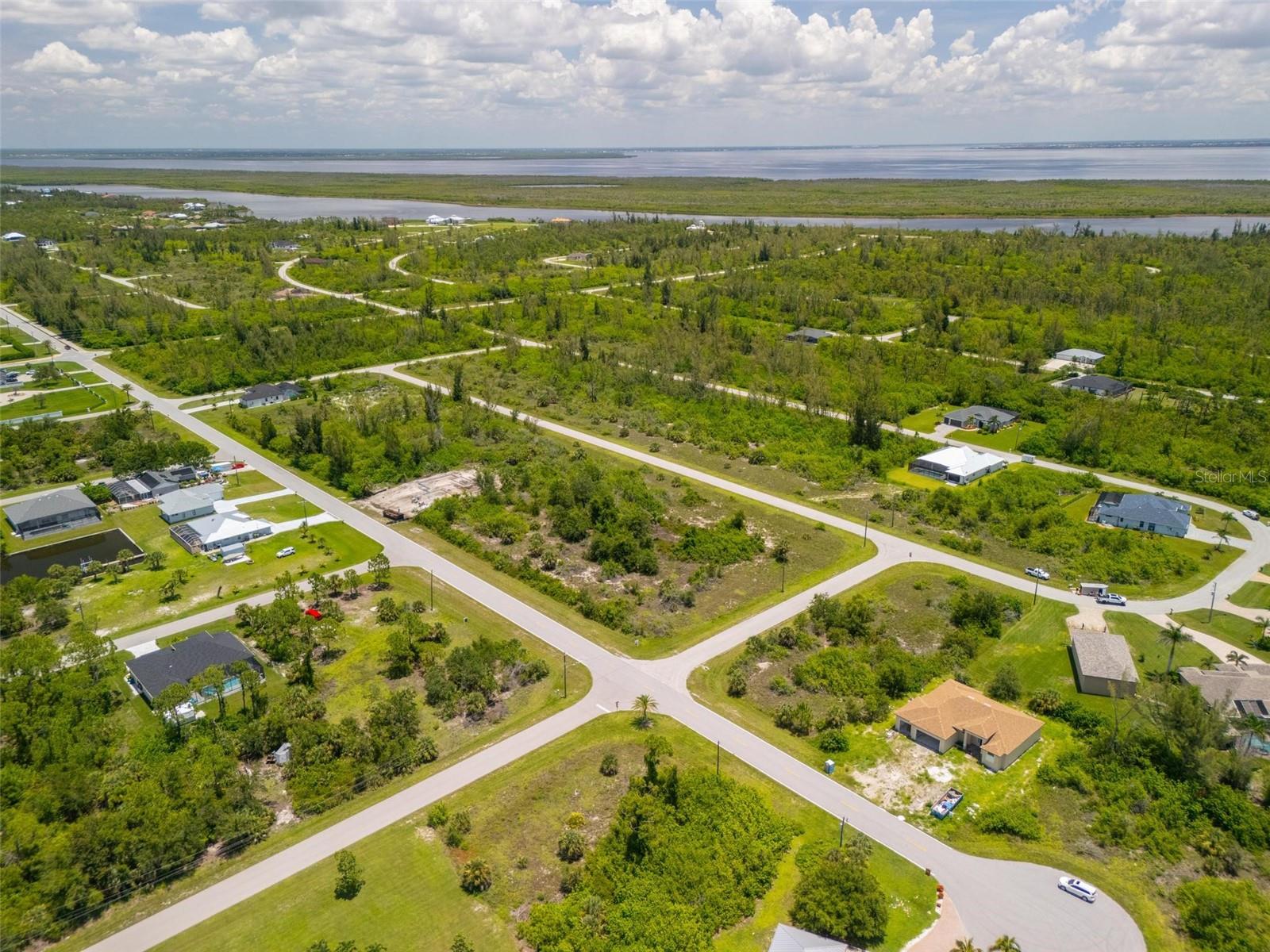 10536 ST PAUL DR, PORT CHARLOTTE, FL — photo 4