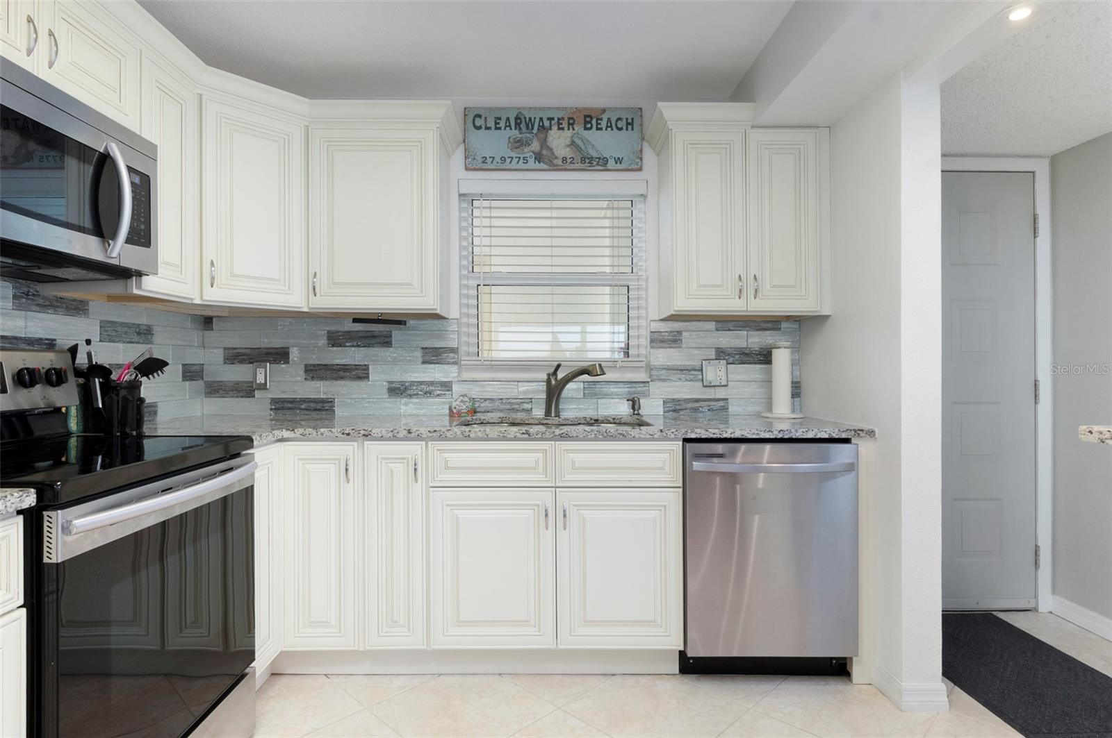 1230 GULF BLVD #608, CLEARWATER BEACH, FL — photo 6