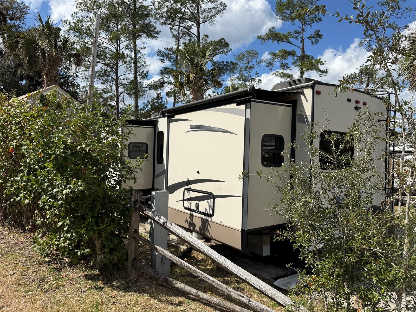 2875 NE 102ND AVENUE RD, SILVER SPRINGS, FL — photo 21