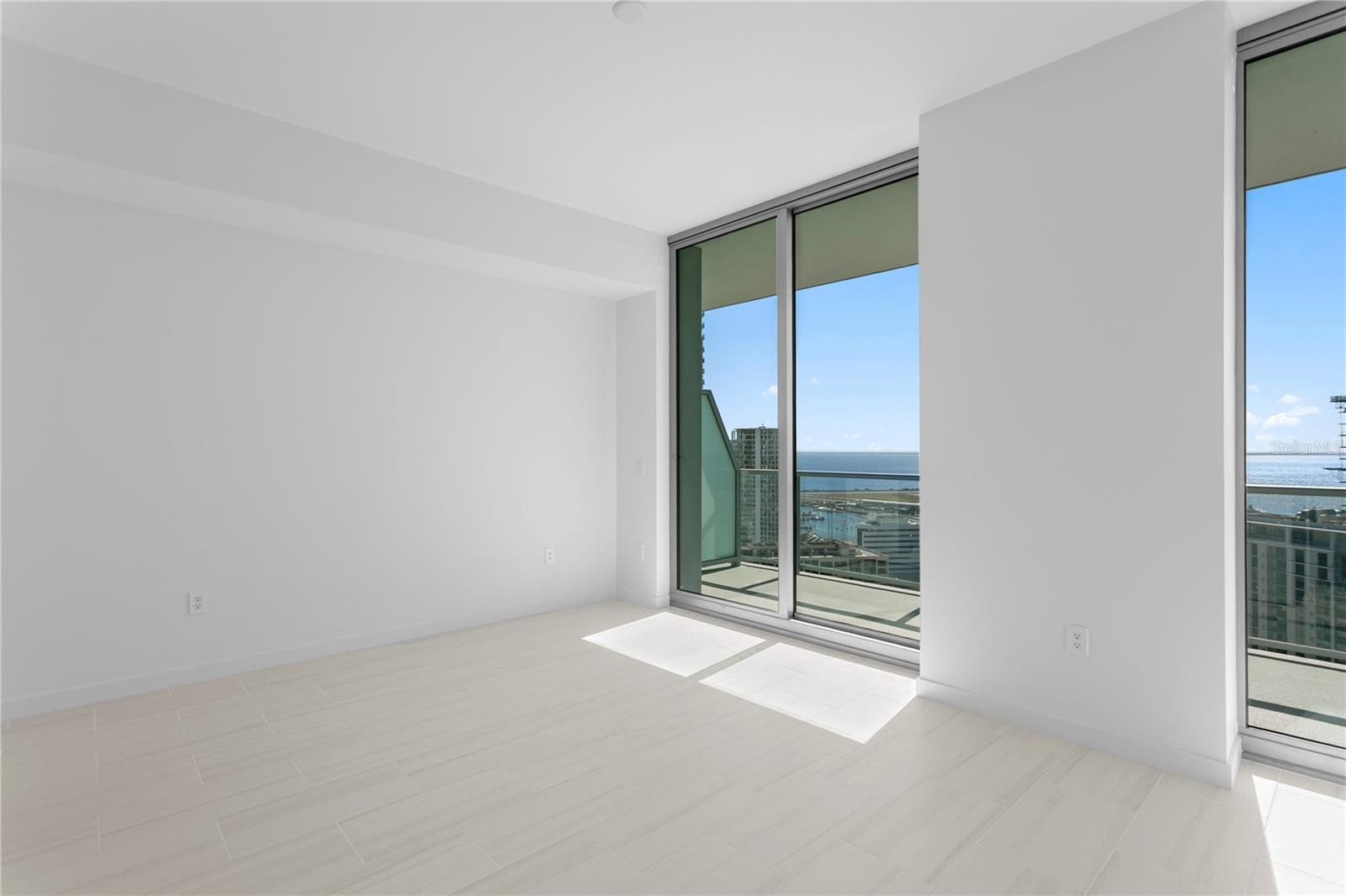 400 CENTRAL AVE #2806, ST PETERSBURG, FL — photo 27