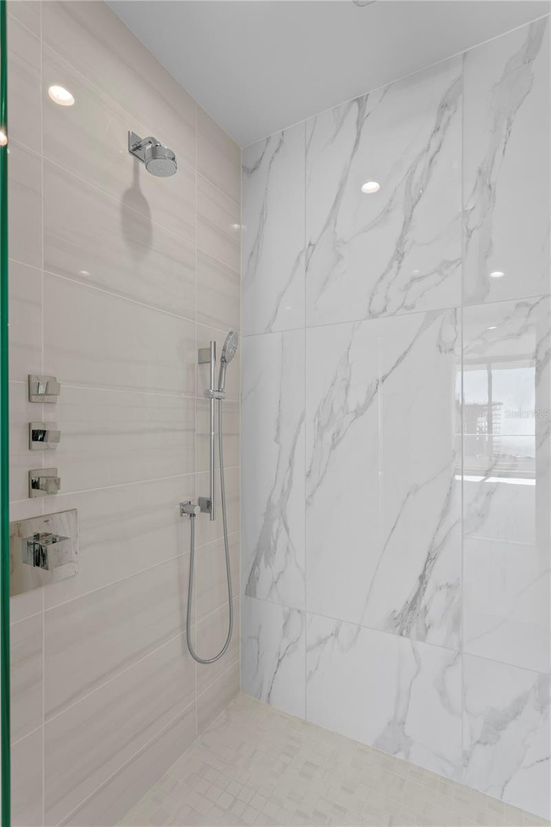 400 CENTRAL AVE #2806, ST PETERSBURG, FL — photo 32