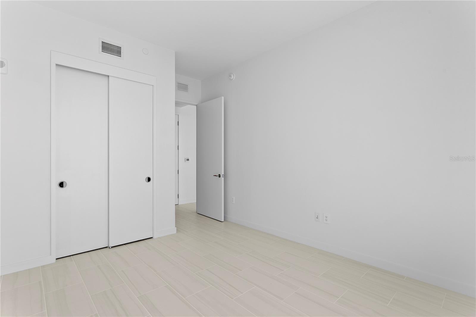 400 CENTRAL AVE #2806, ST PETERSBURG, FL — photo 39