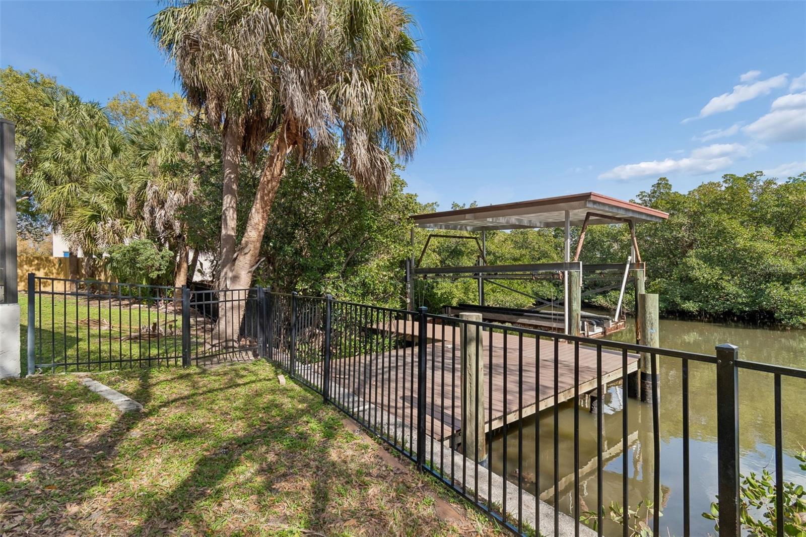 8402 BOXWOOD DR, TAMPA, FL — photo 22