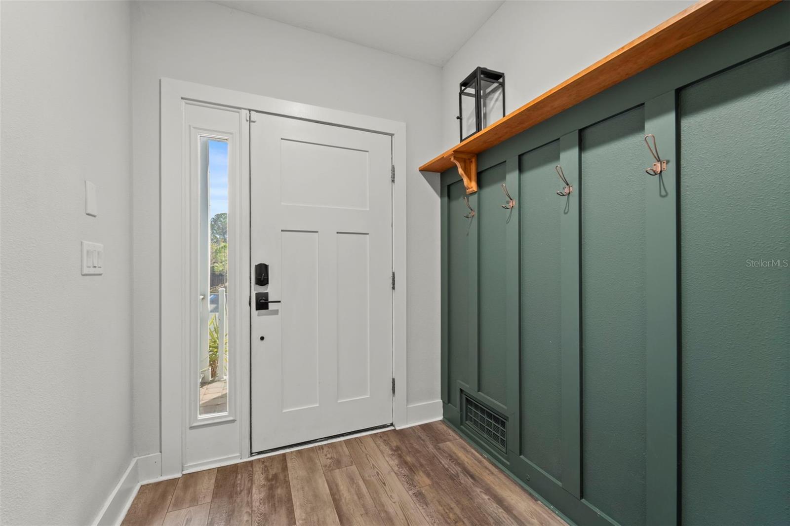 1299 SAVONA DR NE, ST PETERSBURG, FL — photo 3