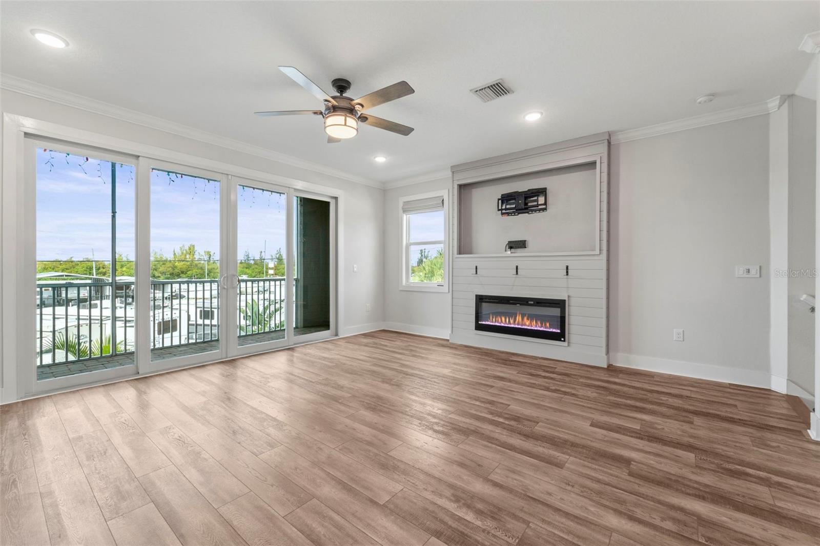 1299 SAVONA DR NE, ST PETERSBURG, FL — photo 6