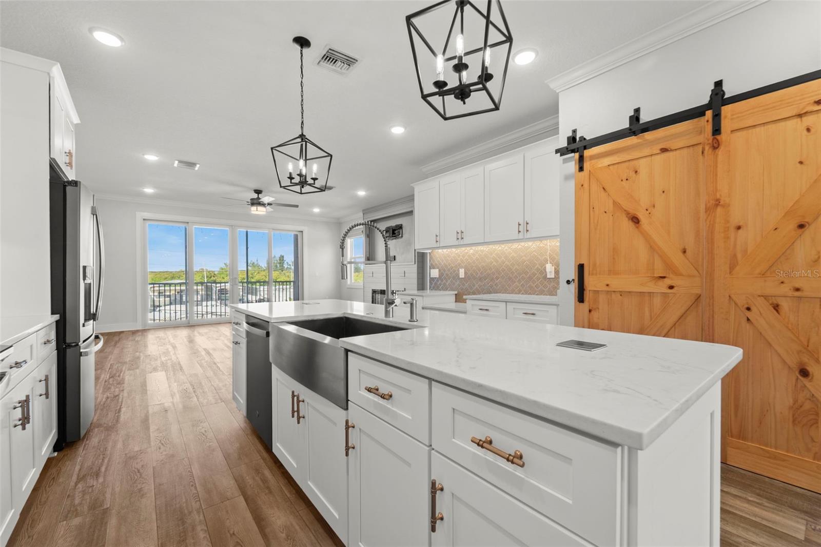 1299 SAVONA DR NE, ST PETERSBURG, FL — photo 12