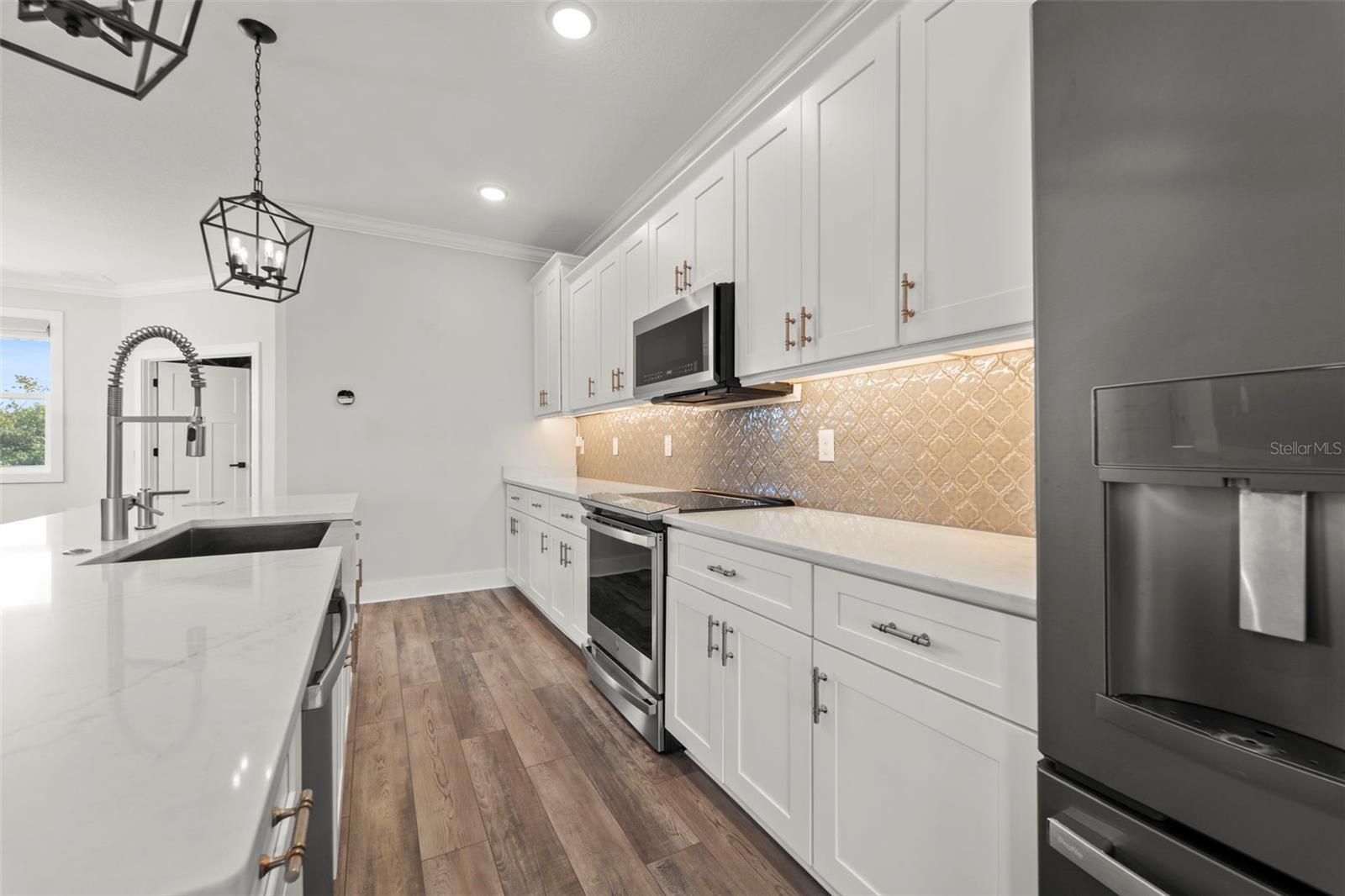 1299 SAVONA DR NE, ST PETERSBURG, FL — photo 13