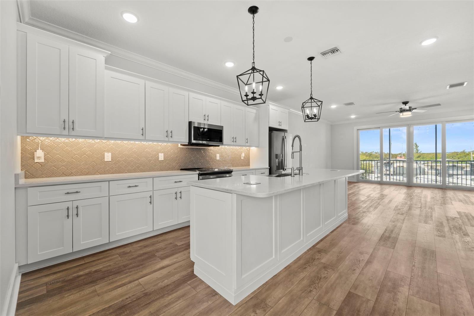 1299 SAVONA DR NE, ST PETERSBURG, FL — photo 14
