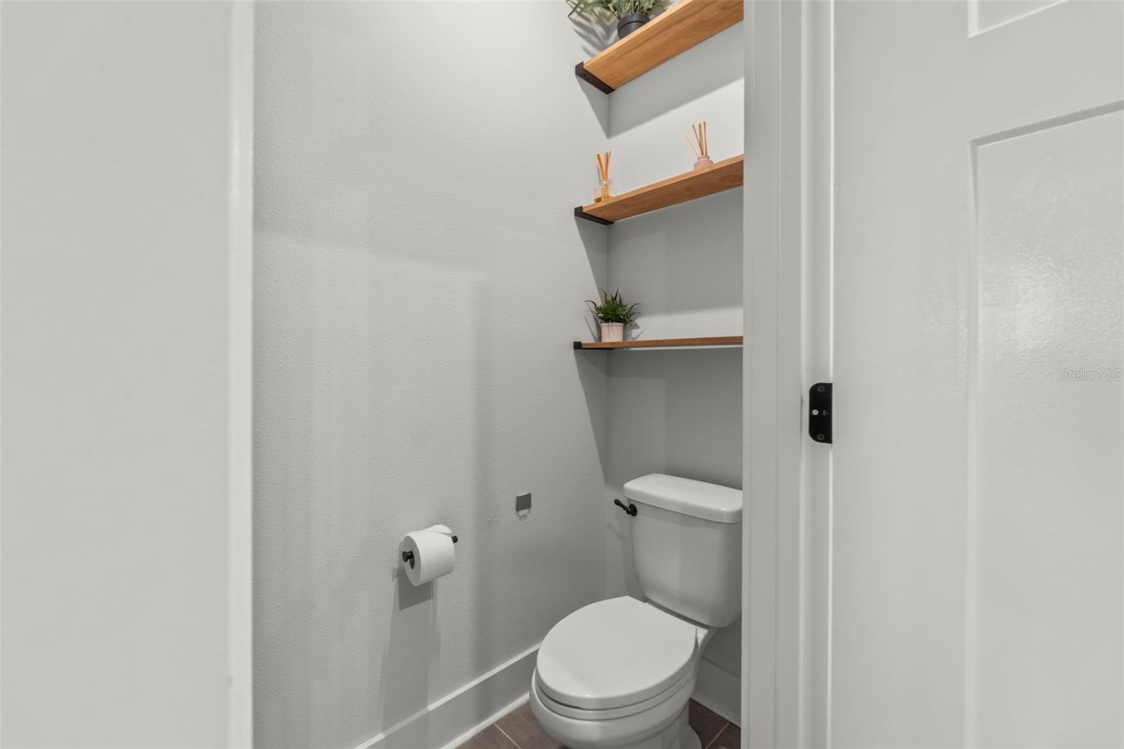 1299 SAVONA DR NE, ST PETERSBURG, FL — photo 35