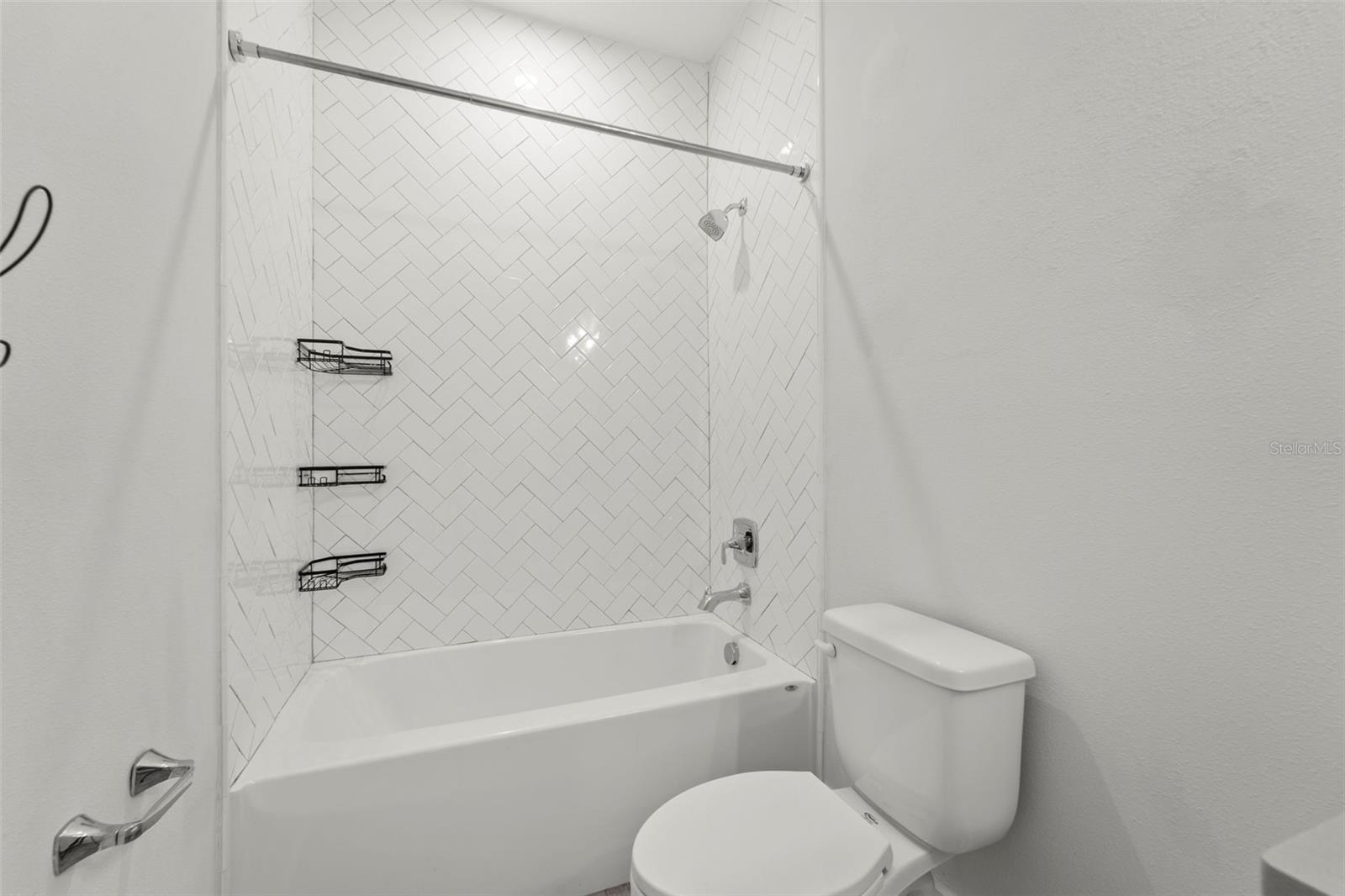 1299 SAVONA DR NE, ST PETERSBURG, FL — photo 37
