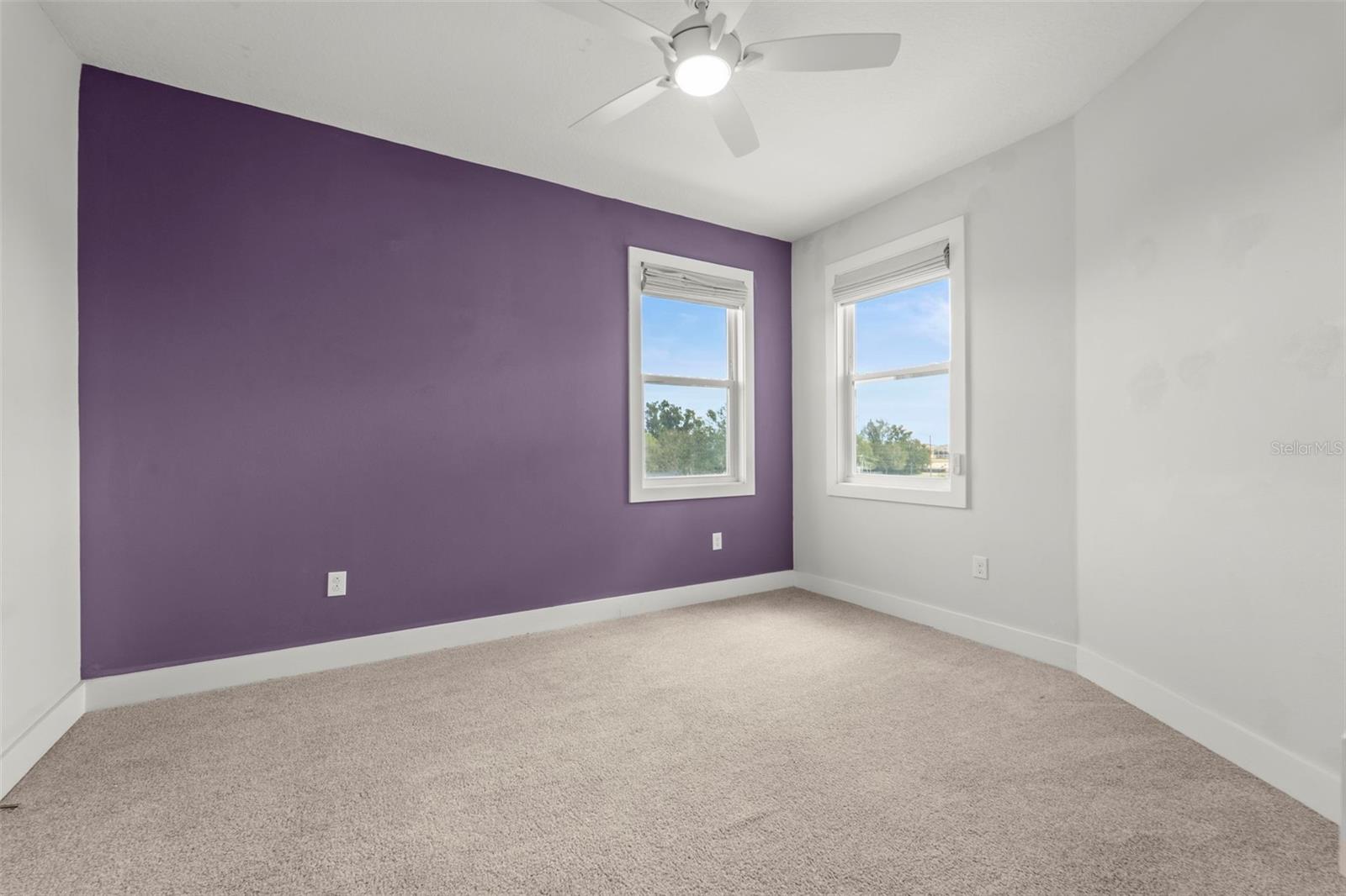 1299 SAVONA DR NE, ST PETERSBURG, FL — photo 40