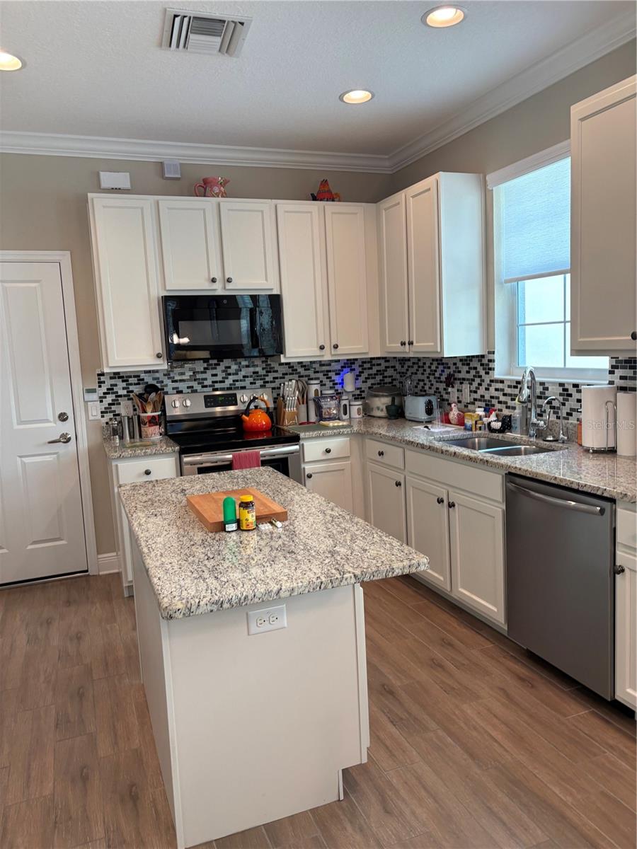 103 CUTLASS WAY, OLDSMAR, FL — photo 10