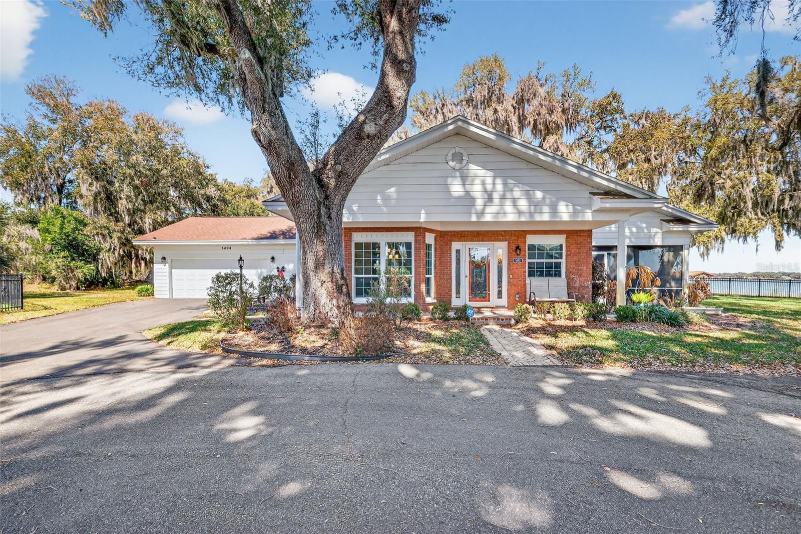 1404 REGENCY CT, LEESBURG, FL