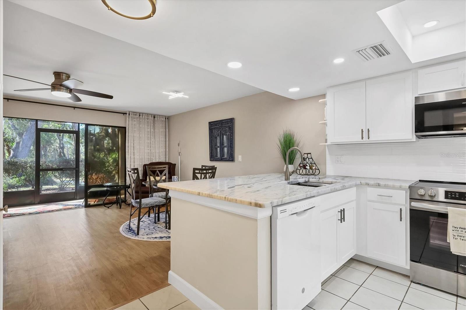 3041 QUAIL HOLW #27, SARASOTA, FL — photo 20