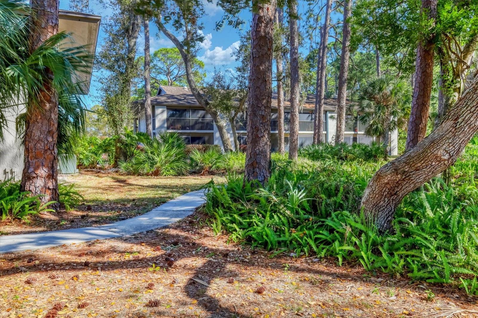 3041 QUAIL HOLW #27, SARASOTA, FL — photo 32