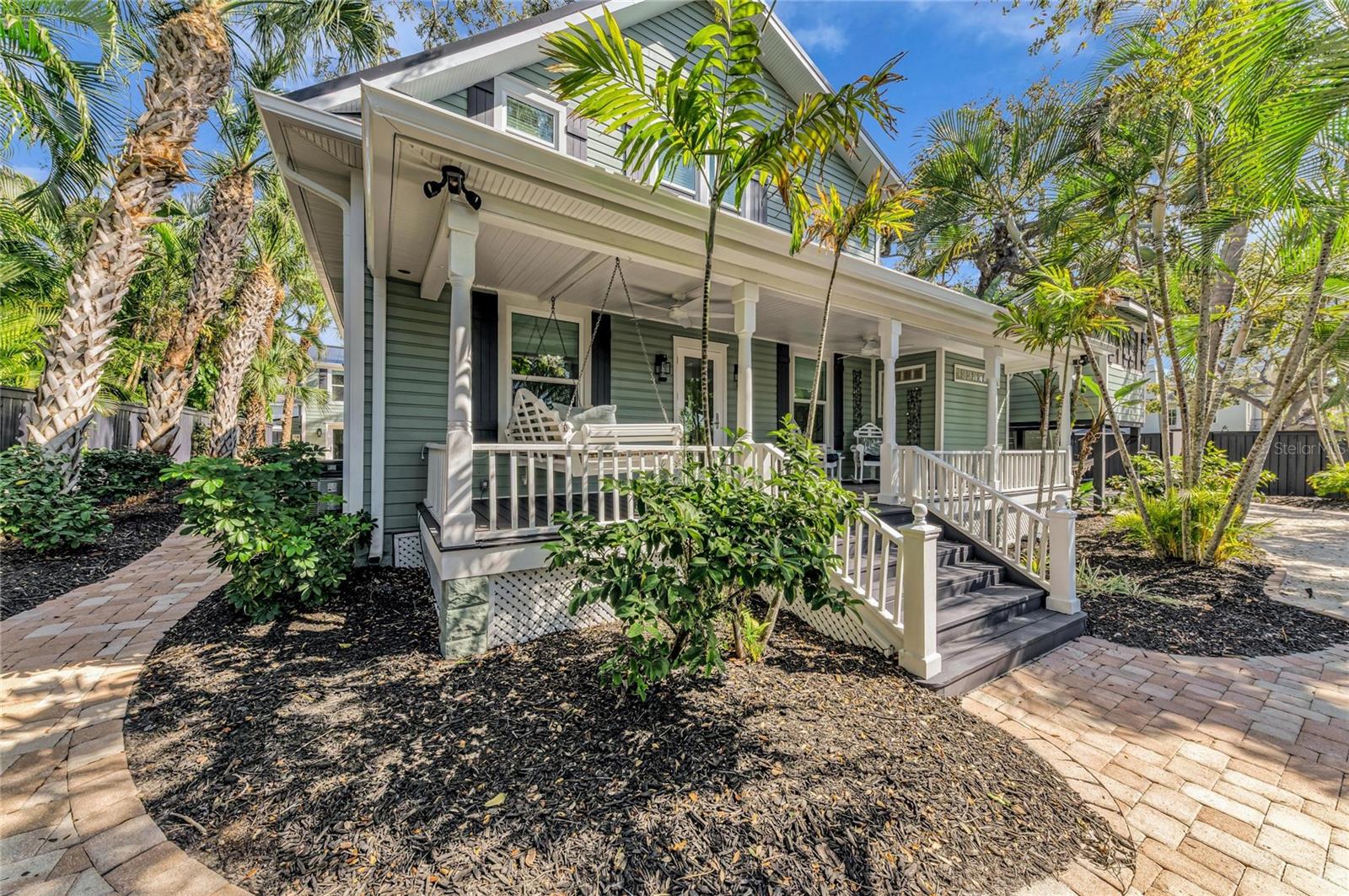 1611 HYDE PARK ST, SARASOTA, FL — photo 2