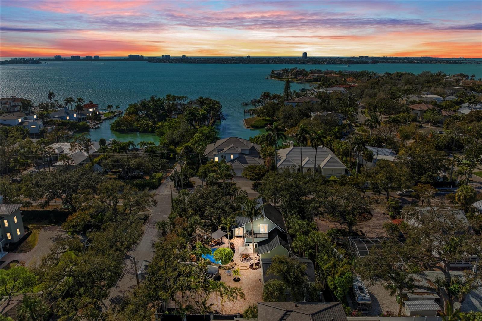 1611 HYDE PARK ST, SARASOTA, FL — photo 3
