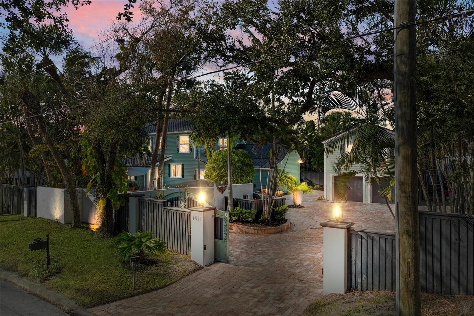 1611 HYDE PARK ST, SARASOTA, FL — photo 6
