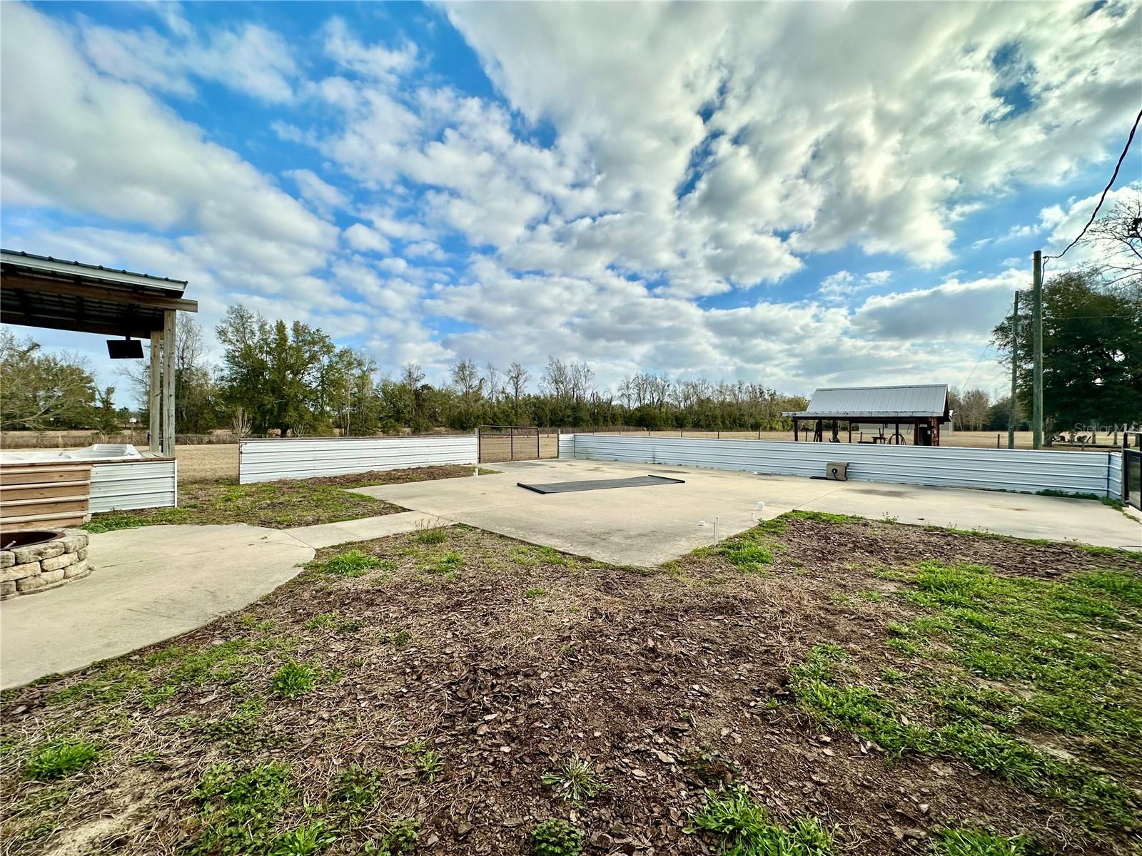 237 SW BARON GLN, FORT WHITE, FL — photo 12