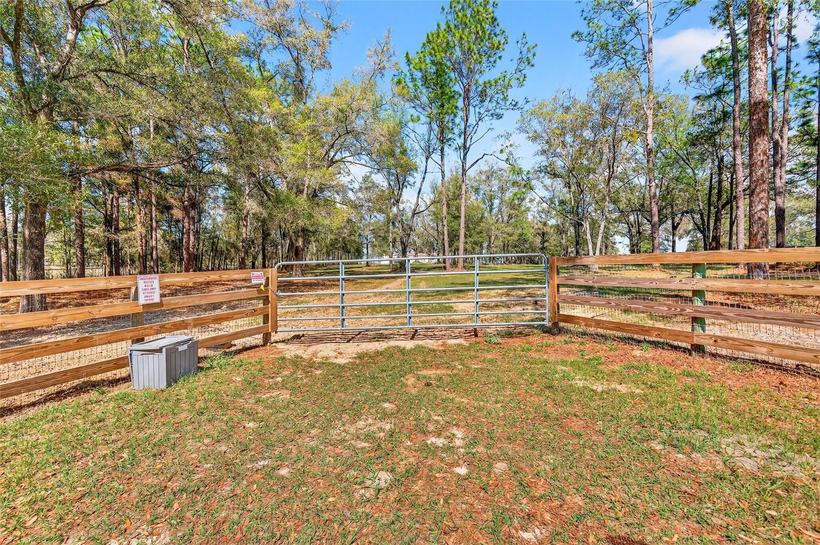10427 NW 8TH LN, OCALA, FL — photo 3