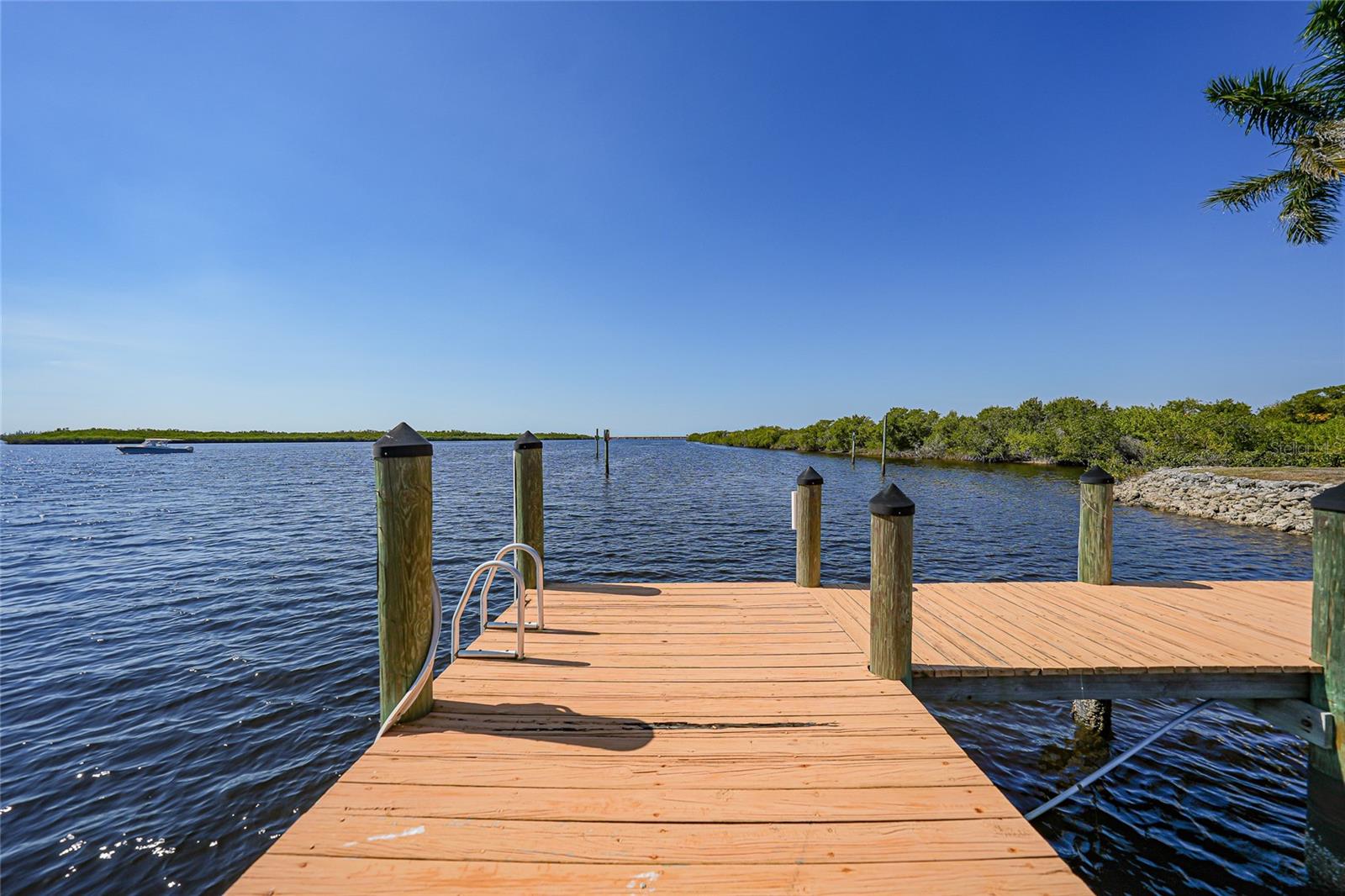 3796 PEACE RIVER DR, PUNTA GORDA, FL — photo 25