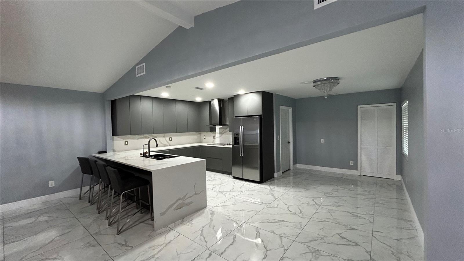 6711 WEBB RD, TAMPA, FL — photo 10