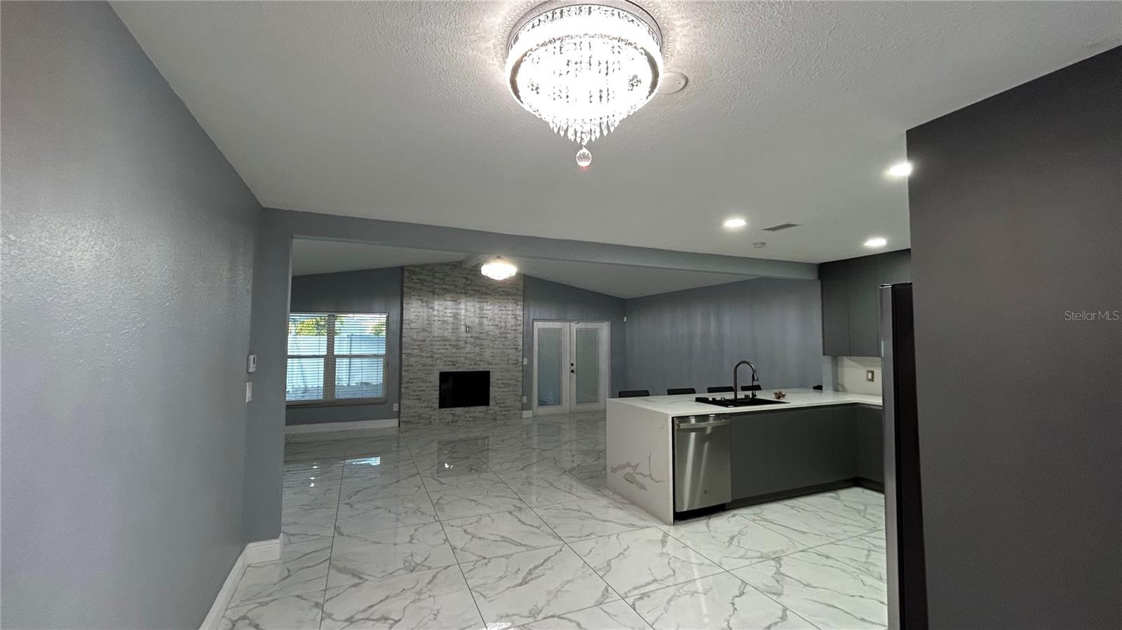 6711 WEBB RD, TAMPA, FL — photo 16