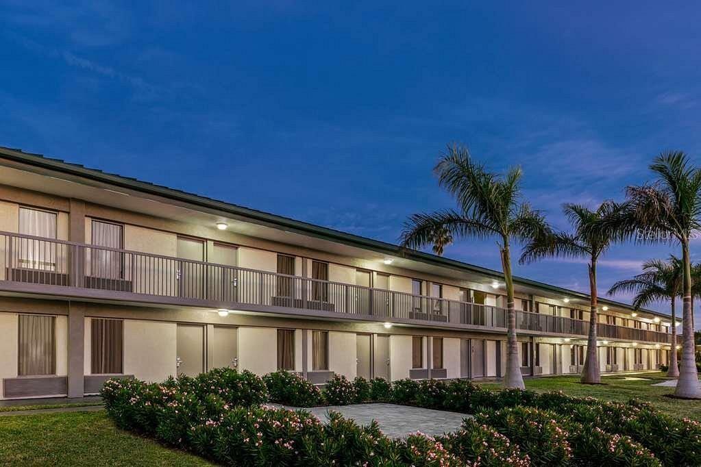 7150 N TAMIAMI TRL #S-623, SARASOTA, FL — photo 33