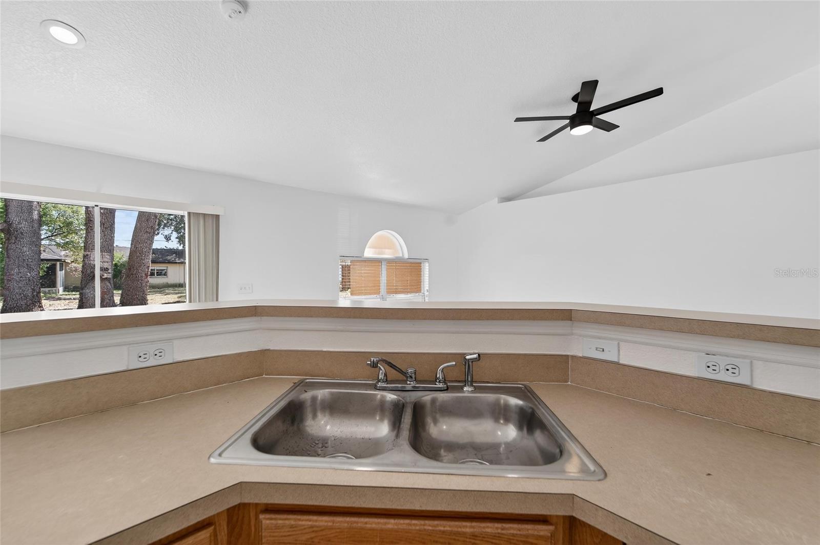 9010 MCCORMICK ST, SPRING HILL, FL — photo 29