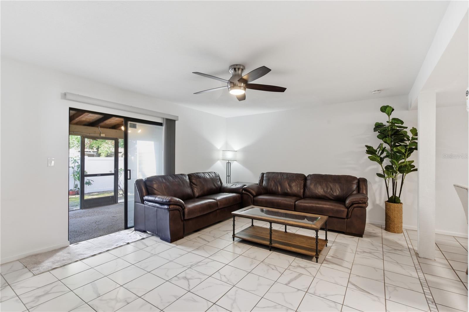 14804 WINDING CREEK CT, TAMPA, FL — photo 8